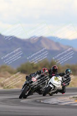 media/Nov-16-2025-Race Pace (Sun) [[8c5fa54630]]/Non Verified Riders (1st 20 Minutes)/5-Turn 15 (110pm)/